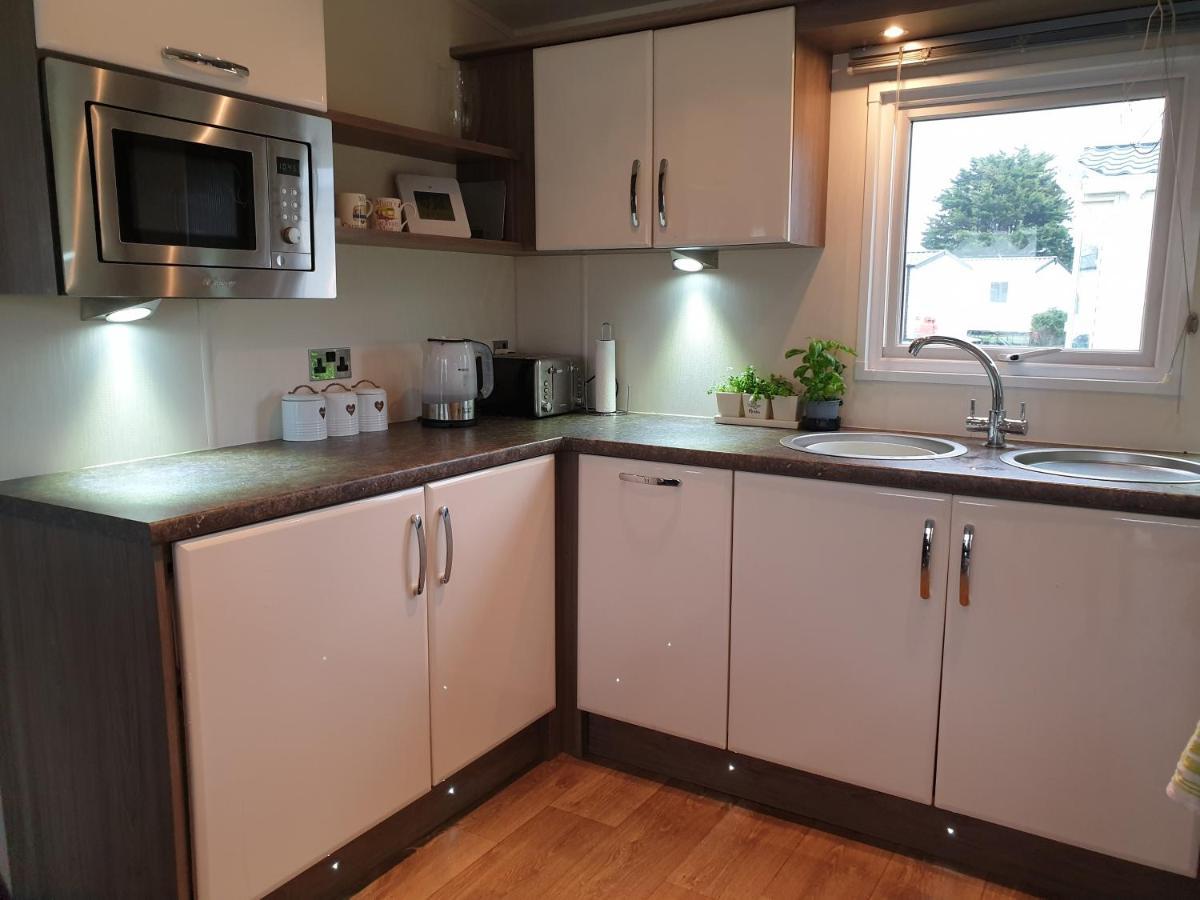 Privately Owned Stunning Caravan Seawick St Osyth Parque de Campismo